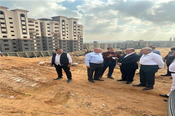محافظ القاهرة يتفقد مشروع شمال الحرفيين بحي منشأة ناصر