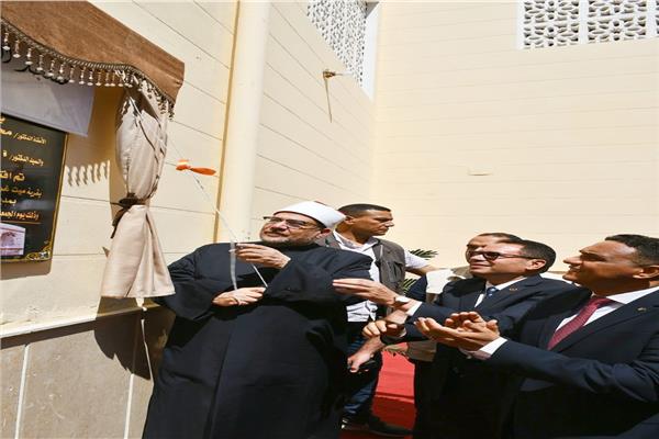 وزير الأوقاف يفتتح مسجد الأربعين بميت غراب