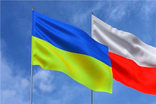 أوكرانيا وبولندا تعتزمان إنشاء مركز طبي عسكري
