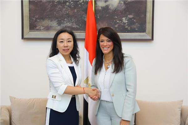 خلال لقاء وزيرة التعاون الدولي مع مدير عام الوكالة الصينية للتعاون الدولي الإنمائي