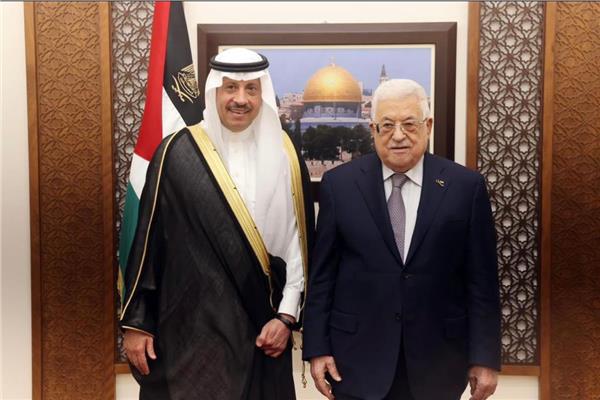 رئيس دولة ⁧‫فلسطين‬⁩ والسفير غير مقيم للمملكة العربية السعودية