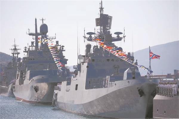 سفن حربية تابعة للأسطول الروسى فى البحر الأسود   