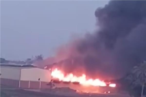 صورة من حريق المصنع