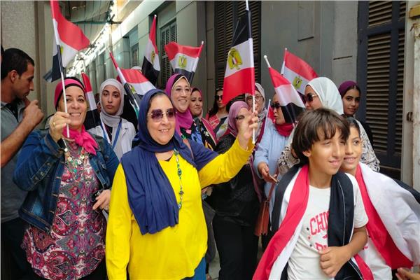إقبال كبير من أهالي مصر الجديدة إلى مقرات الشهر العقاري