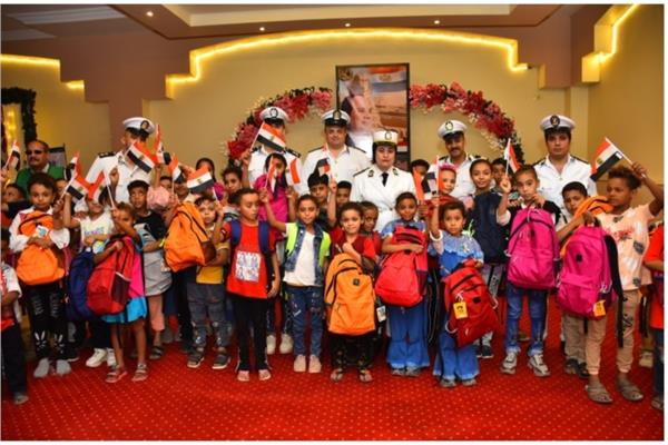 مبادرة "كلنا واحد- مع زهور المستقبل" لتوزيع حقائب مدرسية