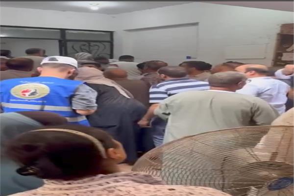 توافد المواطنين من ابناء المنوفية على مكاتب توثيق الشهر العقاري  لتحرير توكيلات