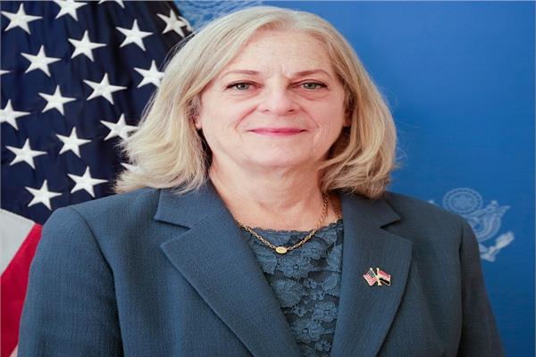 السفيرة الأمريكية في بغداد آلينا رومانوسكي