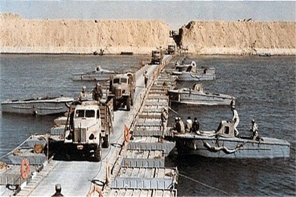 عبور القوات المصرية خط بارليف