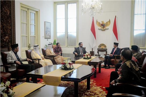 الرئيس الإندونيسي يستقبل الأمين العام لمجلس حكماء المسلمين