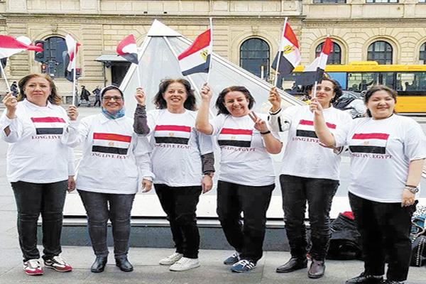 مصريات فى الخارج يؤيدن الرئيس السيسى