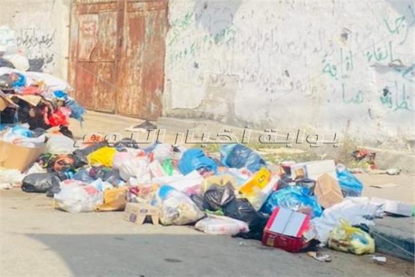 «النفايات» تملأ شوارع غزة 