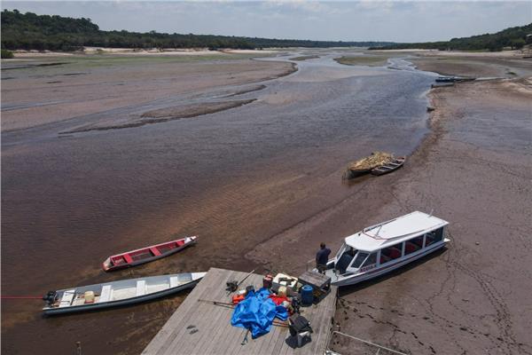 جفاف شديد يهاجم روافد نهر الأمازون 