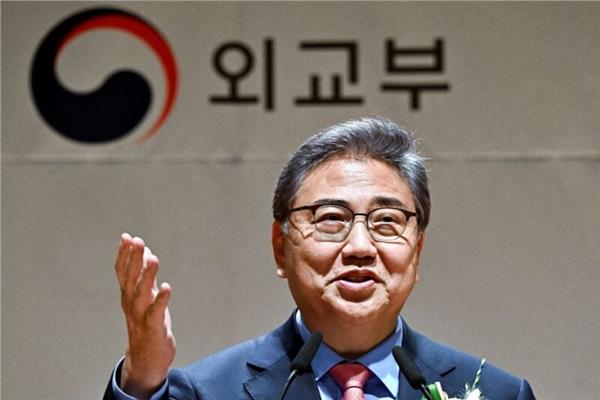 وزير الخارجية الكوري الجنوبي بارك جين