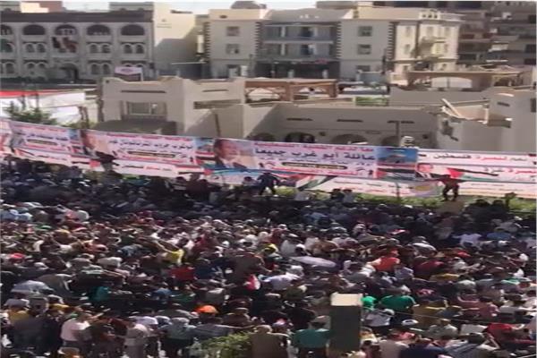 المصريون  في كل الميادين يدعمون السيسي وينددون بالعدوان علي فلسطين 