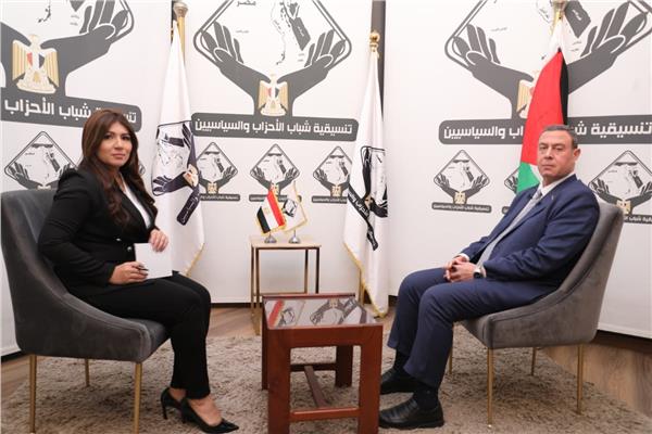السفير الفلسطيني بالقاهرة خلال لقائه التنسيقية