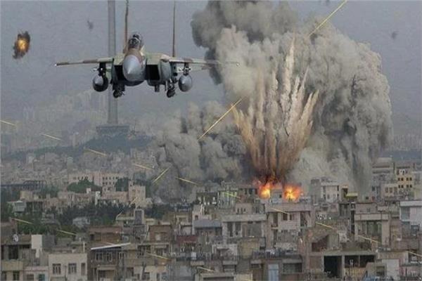 طائرات الاحتلال تقصف منزلين في شارع اليرموك وسط غزة