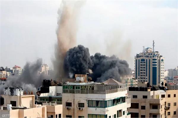جيش الاحتلال الإسرائيلي يقصف محيط مستشفى القدس في غزة