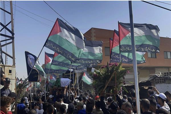 فلسطينيو سوريا يشيعون شهداء المقاومة