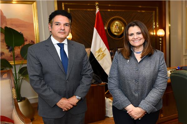  وزيرة الهجرة تستقبل السفير المصري الجديد في نيوزيلندا