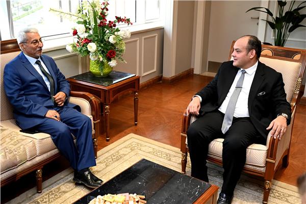 وزير الصناعة يبحث مع شركة تركية فرص ومقومات الاستثمار بالسوق المصري