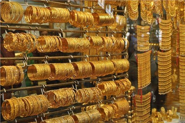 تراجع سعر الذهب محليًّا رغم ارتفاعه عالميًّا