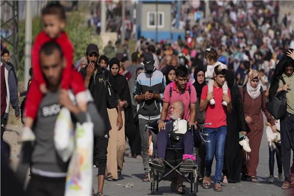 التخفيف عن سكان غزة