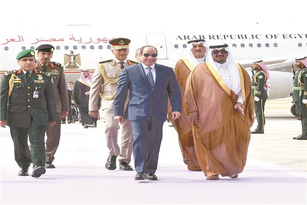 الرئيس عبد الفتاح السيسى فور وصوله الرياض لحضور القمة العربية الإسلامية