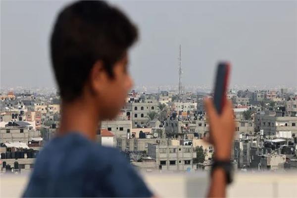 انقطاع خدمات الإنترنت والاتصالات في غزة