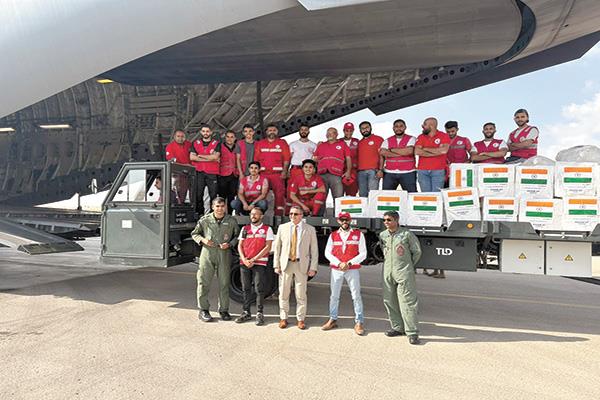 مطار العريش يستقبل طائرة هندية تحمل مساعدات ومواد إغاثة لغزة