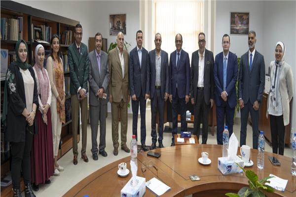  جامعة النيل الأهلية تستقبل وفدًا من اتحاد الصناعات المصرية