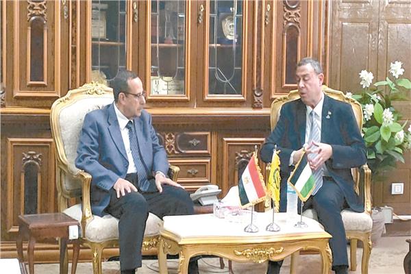 محافظ شمال سيناء خلال استقباله السفير الفلسطينى بالقاهرة
