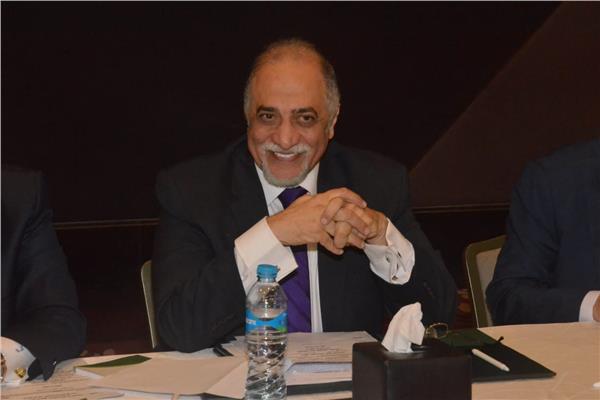  الدكتور عبد الهادى القصبى زعيم الأغلبية البرلمانية 