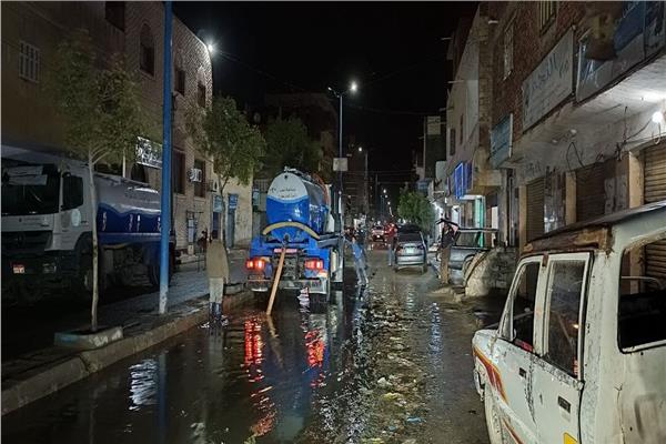  ازالة وسحب  مياه الأمطار من الشوارع الرئيسية والفرعية بمطروح