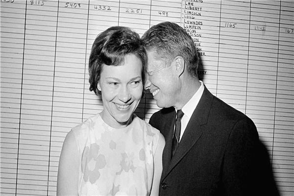  روزالين كارتر وزوجها الرئيس الأسبق جيمي كارتر
