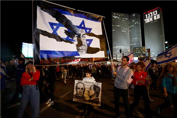 مظاهرات غاضبة ضد رئيس الوزراء الإسرائيلي بنيامين نتنياهو في إسرائيل 