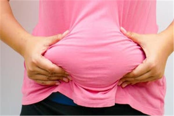  الدهون المتراكمة في منطقة البطن