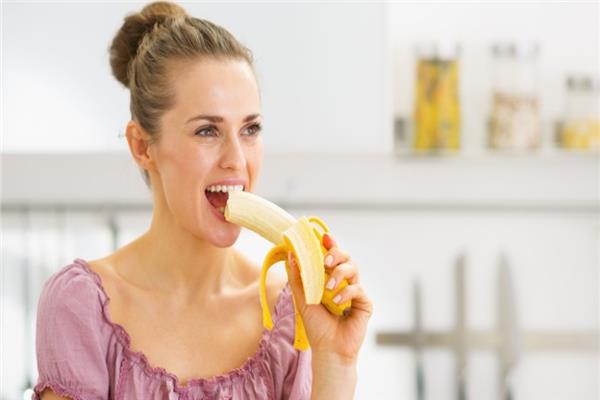 أطعمة يجب تجنب تناولها مع الموز