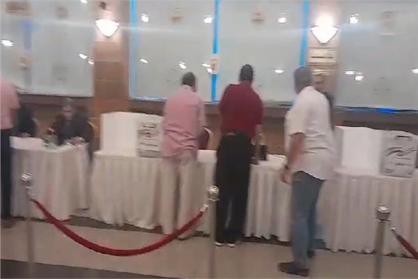  فتح صناديق الاقتراع في اليوم الثالث لانتخابات المصريين بالخارج في جدة     