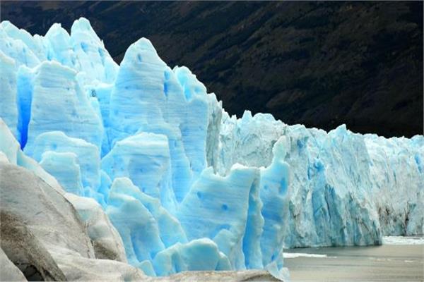  تحرر أكبر جبل جليدي في العالم 