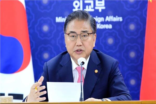 وزير الخارجية الكوري بارك جين