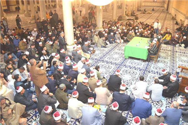 فعاليات قراءة (الأربعين النووية) بمسجد الإمام الحسين