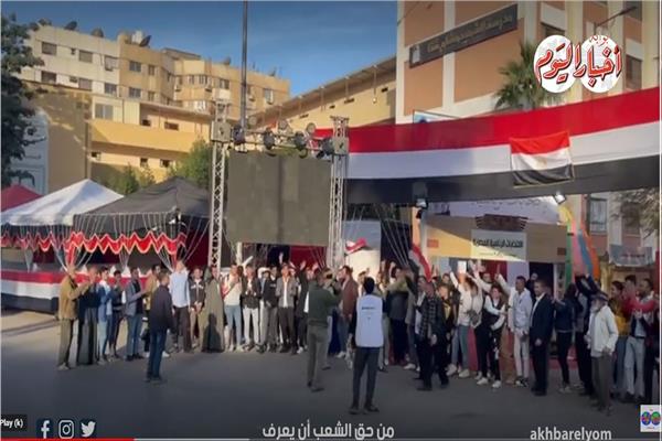 أهالي أطفيح يتوافدون على اللجان الانتخابية للإدلاء بأصواتهم