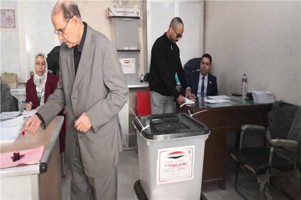 توافد الناخبين على اللجان الانتخابية بالإسكندرية مع فتح باب الاقتراع 