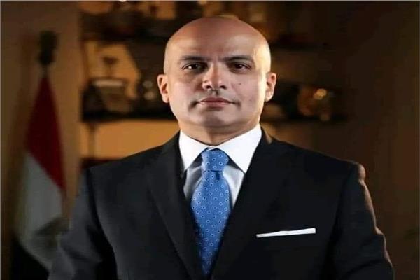  د. محمد ضياء زين العابدين رئيس جامعة عين شمس