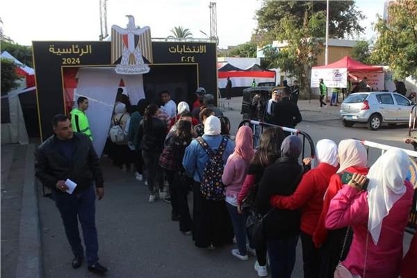 سيدات مصر شاكرت في العملية الانتخابية بقوة