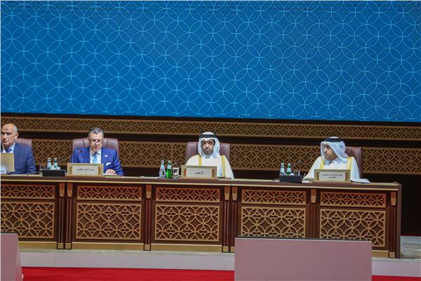 وزير السياحة والآثار  يواصل لقاءاته الرسمية بلقاء رئيس السياحة في قطر
