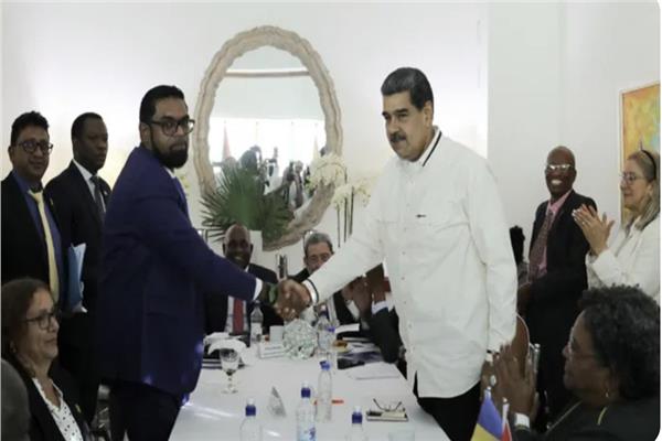 الرئيسان الجوياني عرفان علي والفنزويلي نيكولاس مادورو