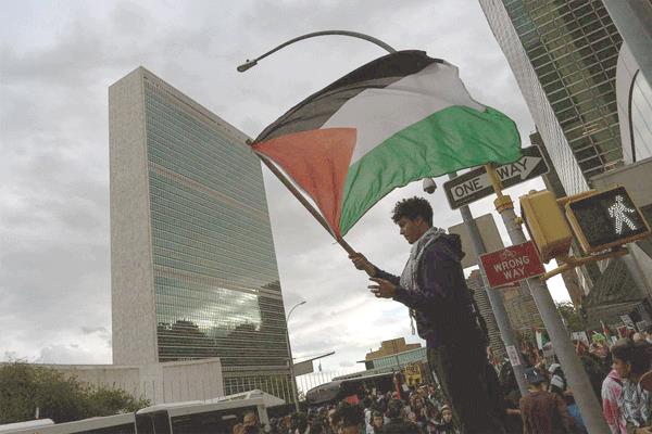  غيوم داكنة فوق مقر الأمم المتحدة فى نيويورك
