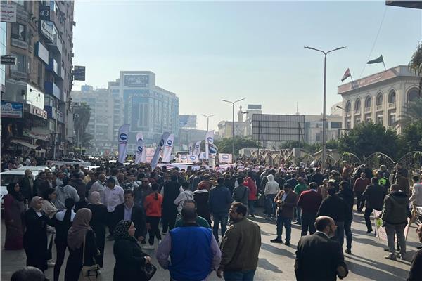 مسيرة حاشدة الاف المواطنين احتفالا بفوز الرئيس السيسي