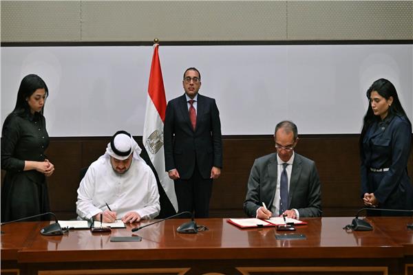مراسم توقيع مذكرة تفاهم، بشأن التعاون في مجال بناء مراكز البيانات بين مصر والامارات